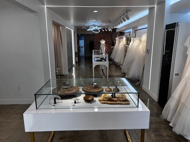 More Photos Of 330 N Western Ave, Los Angeles Storefront Retail Office For Sale
