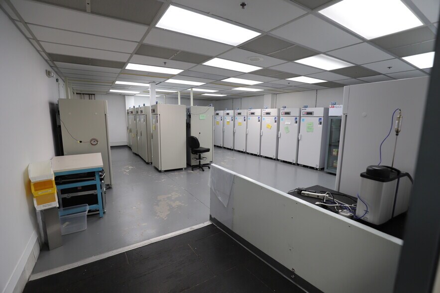 More Photos Of 35 Technology Dr, Warren Office For Lease