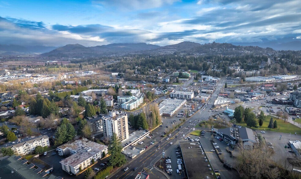 More Photos Of 33555 S Fraser Way, Abbotsford Apartments For Sale