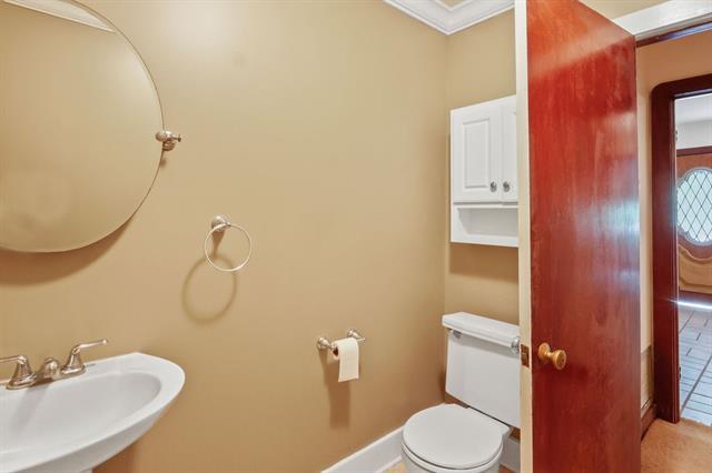 More Photos Of 1220 Highway 59, Mandeville Flex For Sale