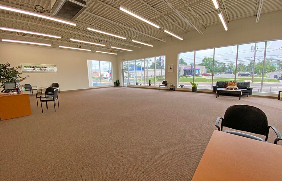 More Photos Of 4647 Jonestown Rd, Harrisburg Freestanding For Lease