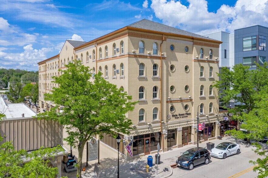 Primary Photo Of 234 W Main St, Waukesha Apartments For Lease