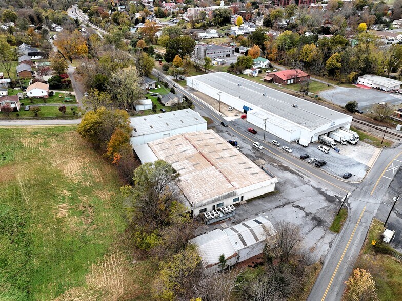 More Photos Of 302 Deadmore SE st, Abingdon Industrial For Sale