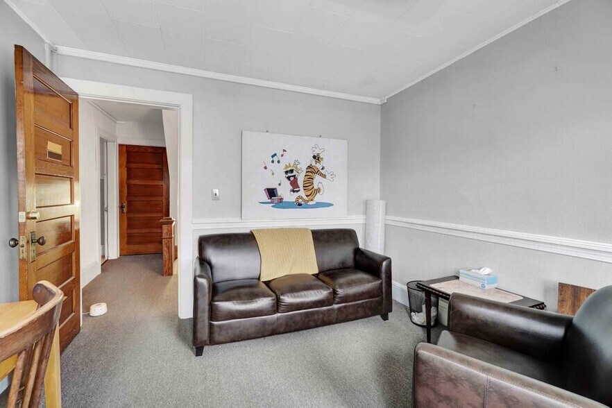 More Photos Of 10-12 Pearl St, Essex Junction Office Residential For Sale