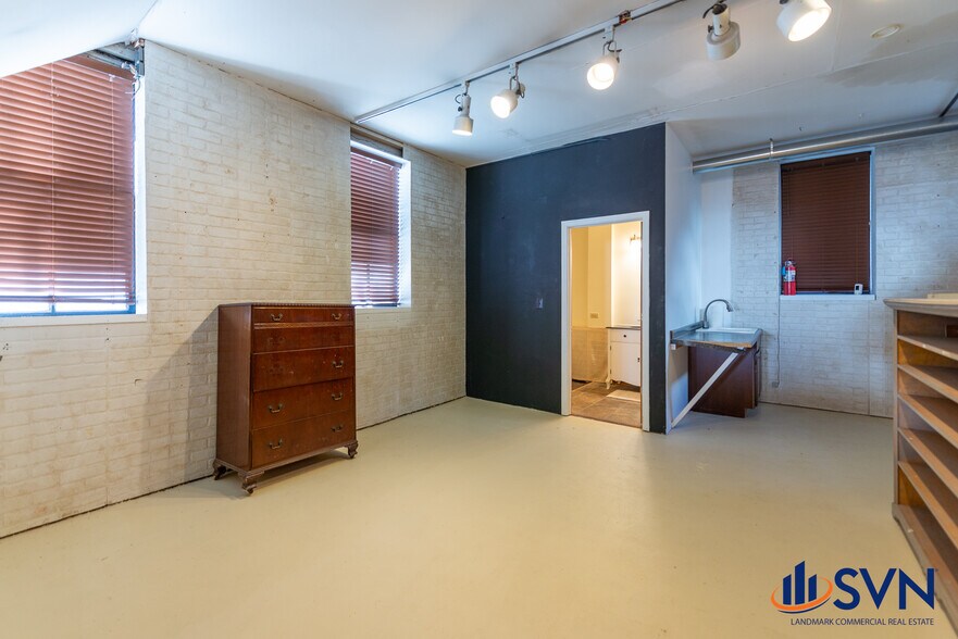 More Photos Of 115 Cedar Ave, St Charles Storefront Retail Office For Sale