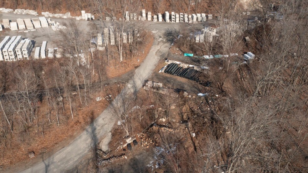 More Photos Of 41 Padanaram Rd, Danbury Manufacturing For Sale