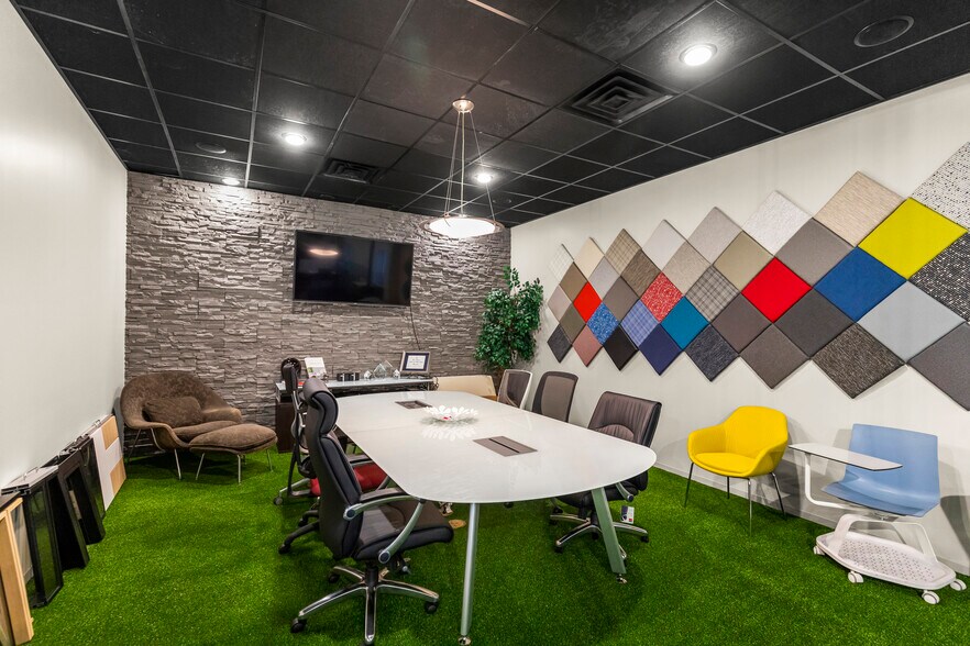 More Photos Of 22303 Tuwa Rd, Tomball Showroom For Sale