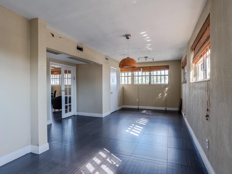 More Photos Of 1880 NE 163rd St, North Miami Beach Medical For Sale