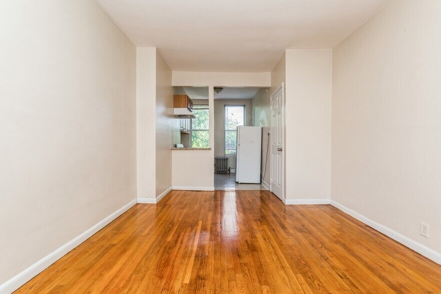 More Photos Of 4132 53rd St, Woodside Apartments For Sale