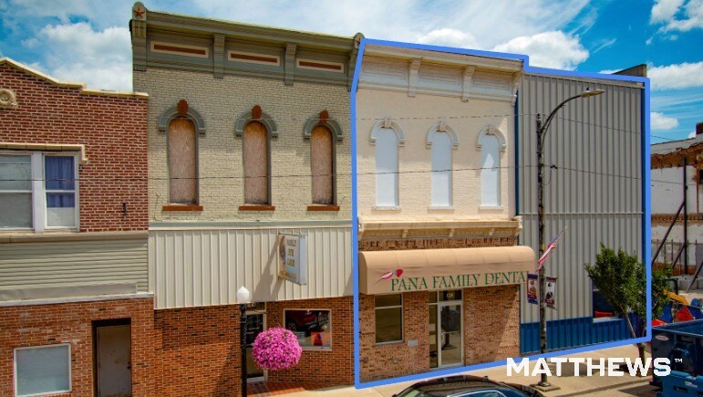 Primary Photo Of 128 & 134 Locust St, Pana Medical For Sale
