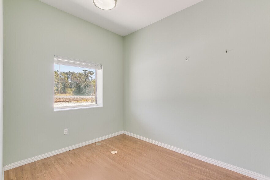 More Photos Of 3500 Lohmans Ford Rd, Lago Vista Warehouse For Sale