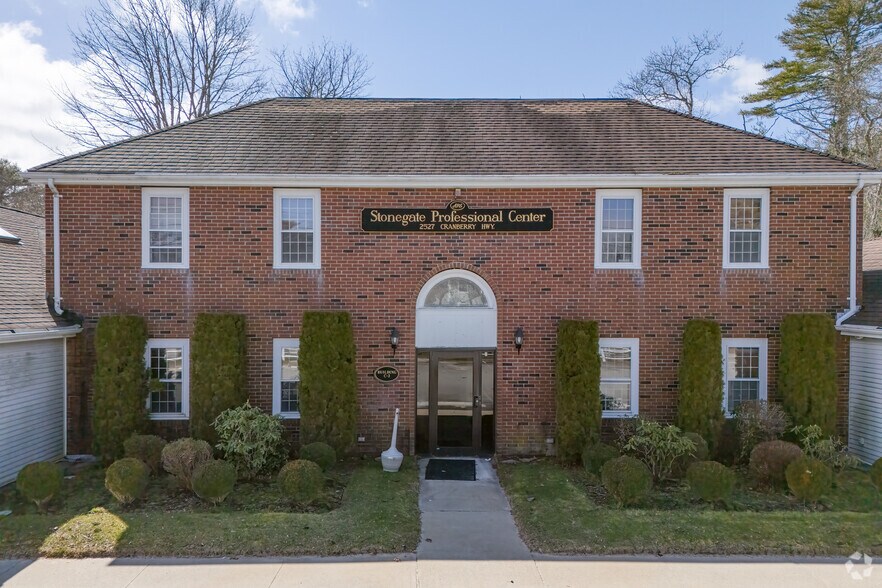 More Photos Of 2527 Cranberry Hwy, Wareham Office For Lease