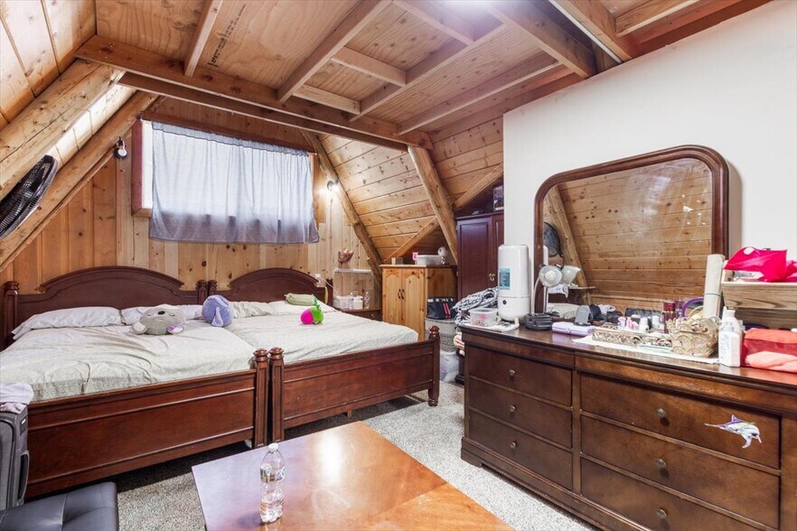 More Photos Of 3370 Highway 20, Island Park Service Station For Sale