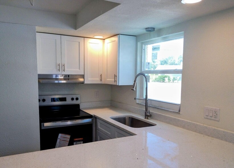 More Photos Of 551 Mehlenbacher Rd, Belleair Bluffs Apartments For Sale