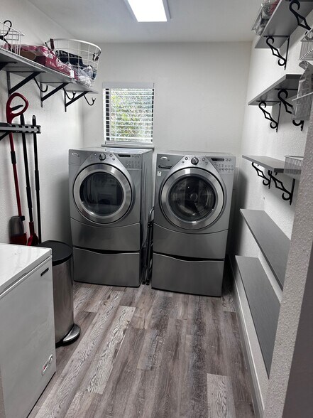 More Photos Of 104 E Main St, Johnson City Loft Creative Space For Lease