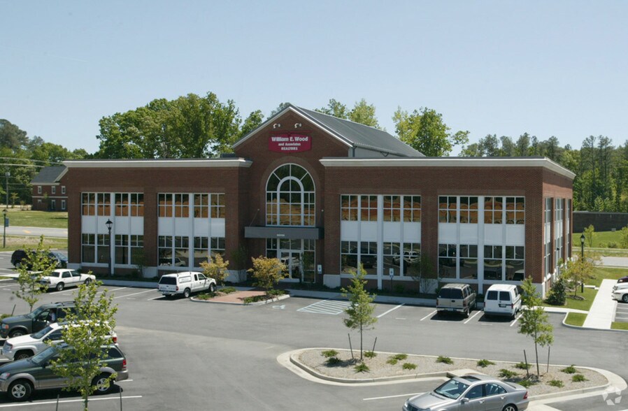 More Photos Of 5208 Monticello Ave, Williamsburg Office For Lease