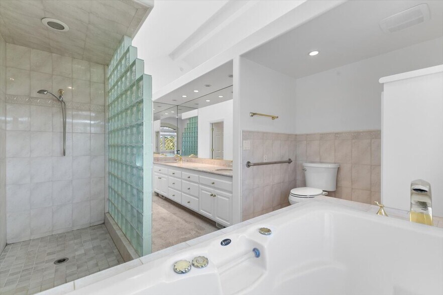 More Photos Of 4076-4080 Old Redwood Hwy, Santa Rosa Winery Vineyard For Sale