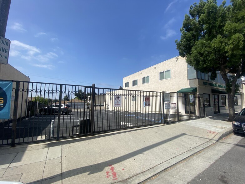 More Photos Of 2617-2619 Beverly Blvd, Montebello Loft Creative Space For Sale