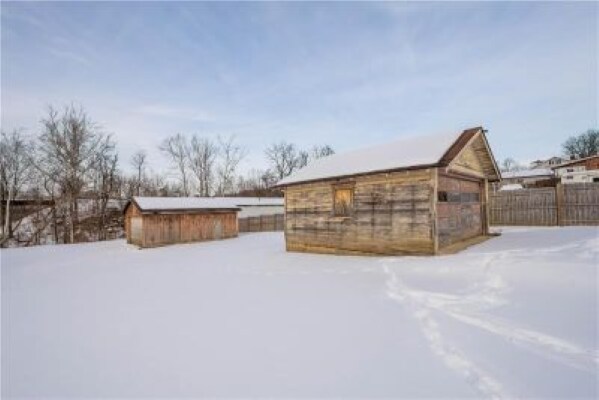 More Photos Of 19 Old Monongahela Pike, Eighty Four Specialty For Sale