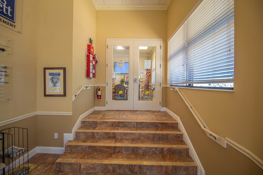 More Photos Of 252 W Marion Ave, Punta Gorda Loft Creative Space For Lease