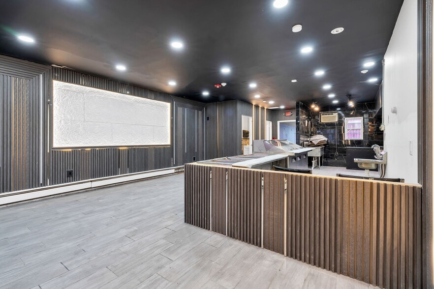 More Photos Of 166 Getty Ave, Paterson Restaurant For Lease