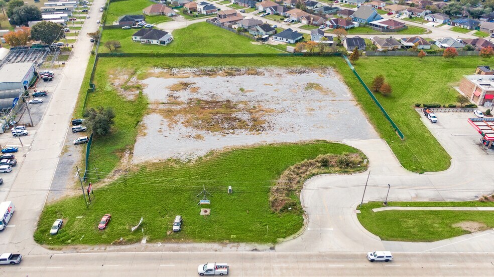 More Photos Of 3006 Belle Chasse Hwy, Terrytown Land For Sale
