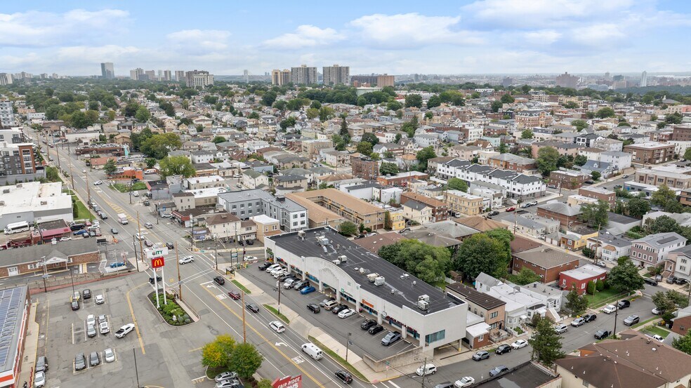 More Photos Of 480 Walker St, Fairview Apartments For Sale