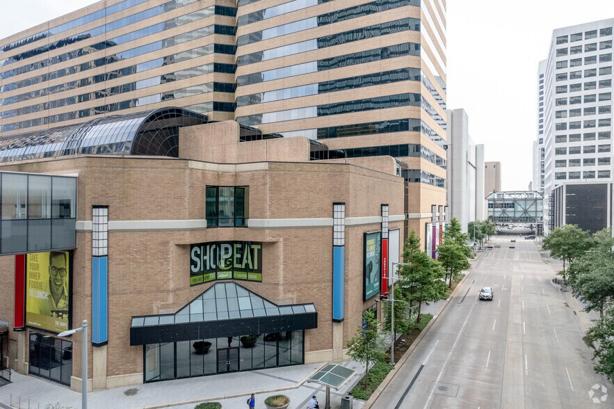 More Photos Of 1301 McKinney St, Houston Unknown For Lease