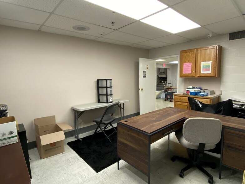 More Photos Of 2225 W Indiana St, Evansville Office Residential For Sale