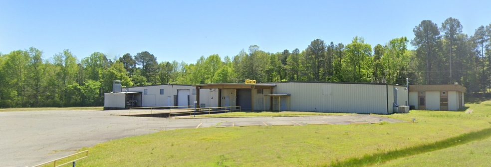 More Photos Of 1830 N Pine St, Vivian Distribution For Lease