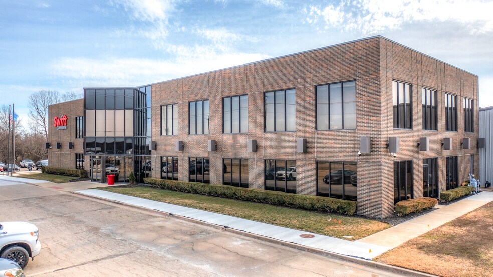 More Photos Of 20701 E 81st St, Broken Arrow Manufacturing For Sale
