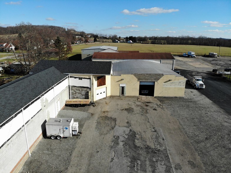 More Photos Of 421 8th Ave, Sutersville Warehouse For Lease