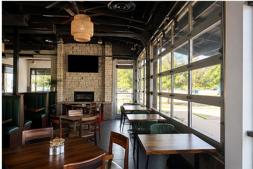 More Photos Of 2401 12th Ave NW, Ardmore Restaurant For Lease