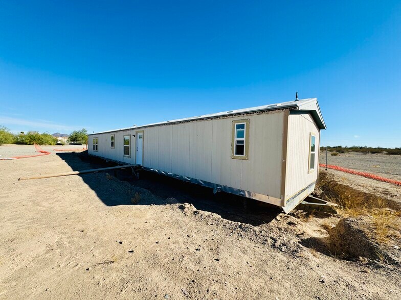 More Photos Of 55 E Kuehn St, Quartzsite Trailer Camper Park For Sale