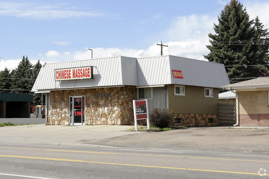 More Photos Of 25 Sheridan Blvd, Lakewood Freestanding For Sale