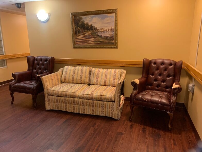 More Photos Of 4220 Saw Mill Run Blvd, Pittsburgh Assisted Living For Sale