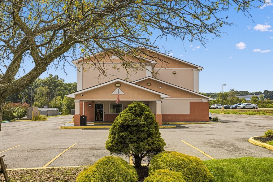More Photos Of 251 Allegheny Blvd, Brookville Hotel For Sale