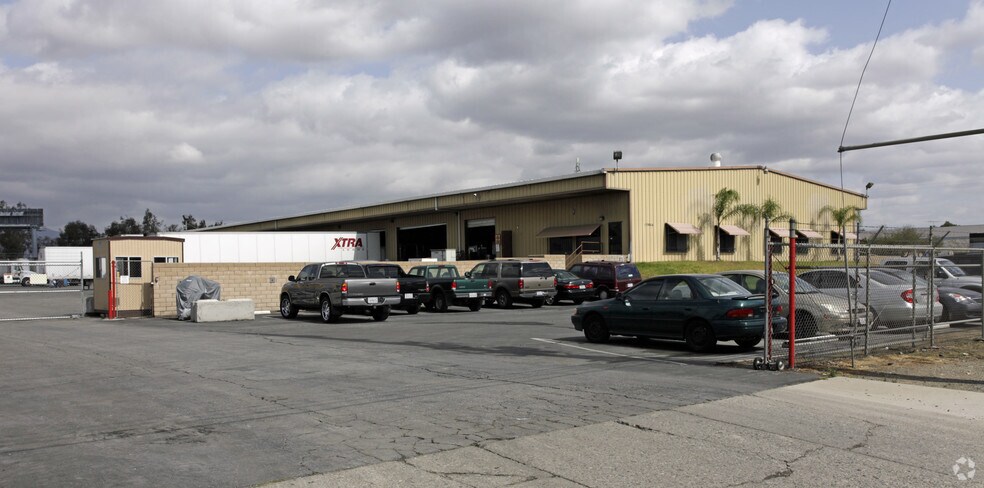 More Photos Of 13866 Slover Ave, Fontana Truck Terminal For Lease