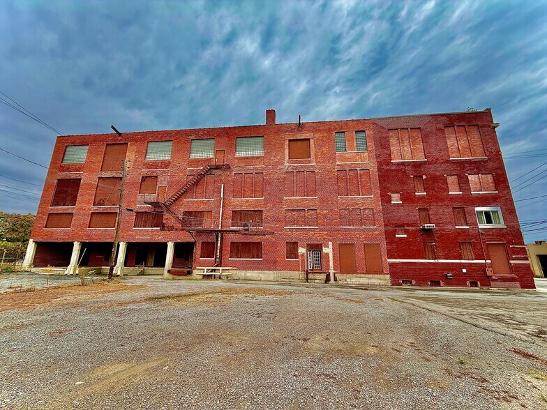 More Photos Of 123 E Wayne St, Lima Warehouse For Sale