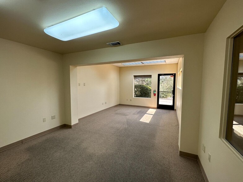 More Photos Of 11860 Kemper Rd, Auburn Flex For Sale