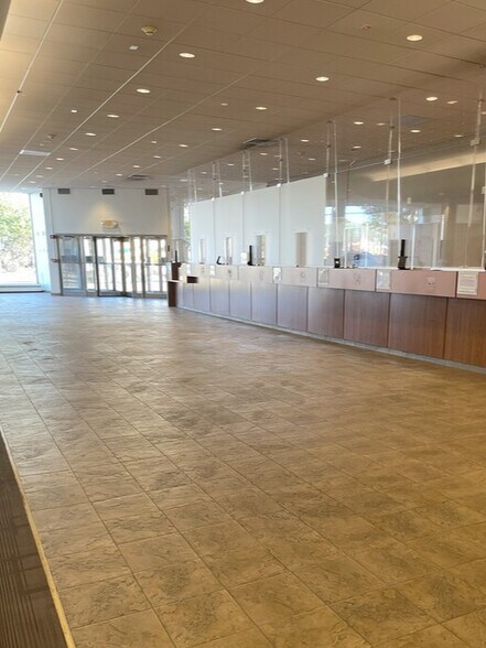 More Photos Of 60 Hempstead Ave, West Hempstead Office For Lease