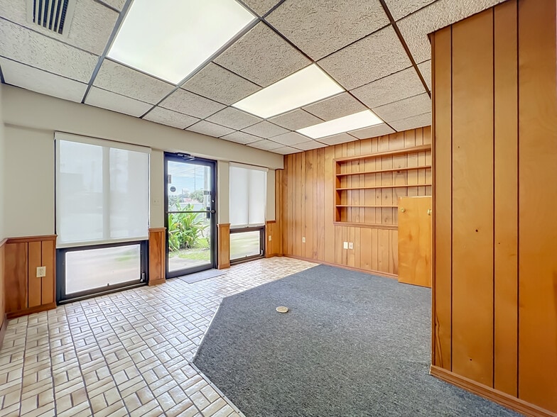 More Photos Of 180 S County Road 427, Longwood General Retail For Sale