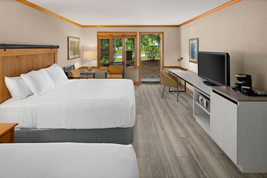 More Photos Of 9565 Semiahmoo Pky, Blaine Hotel For Sale