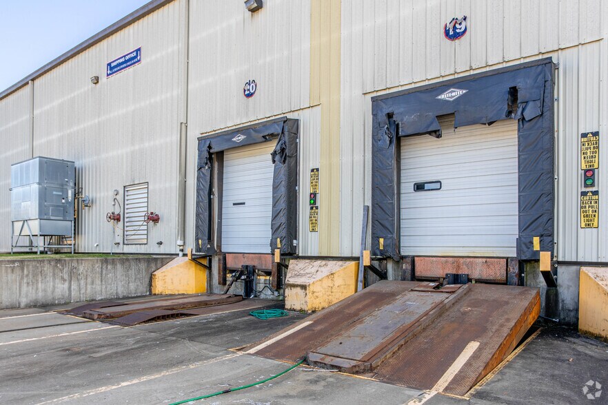 More Photos Of 120 Williamette Ln, Bowling Green Warehouse For Lease
