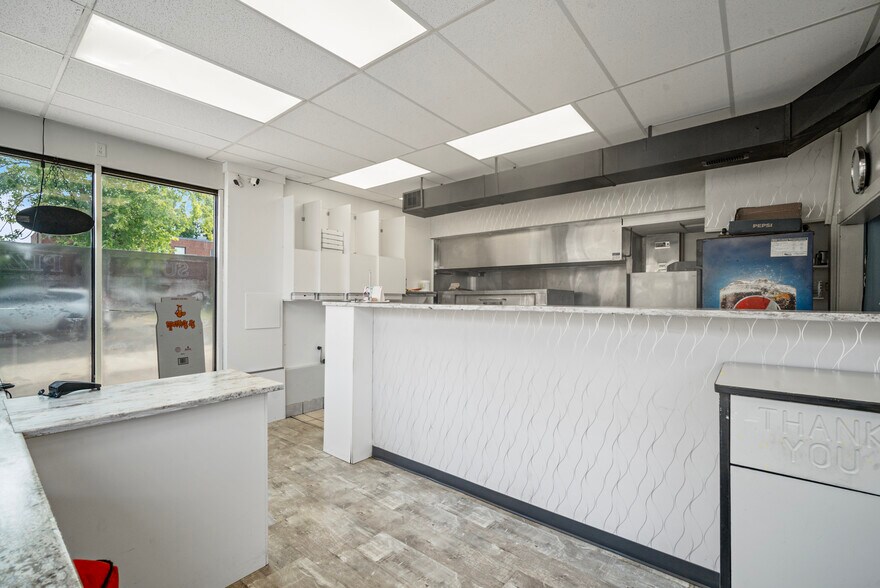 More Photos Of 58 Bridge St, Carleton Place Restaurant For Sale