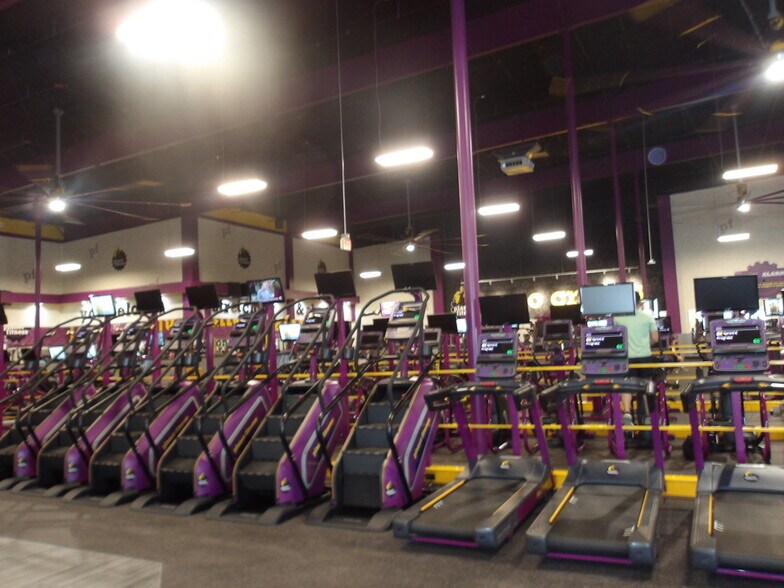 More Photos Of 1222 Dixieland Rd, Harlingen Storefront Retail Office For Lease