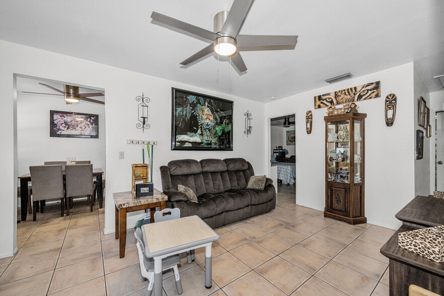More Photos Of 1231 Illinois Ave, Palm Harbor Apartments For Sale