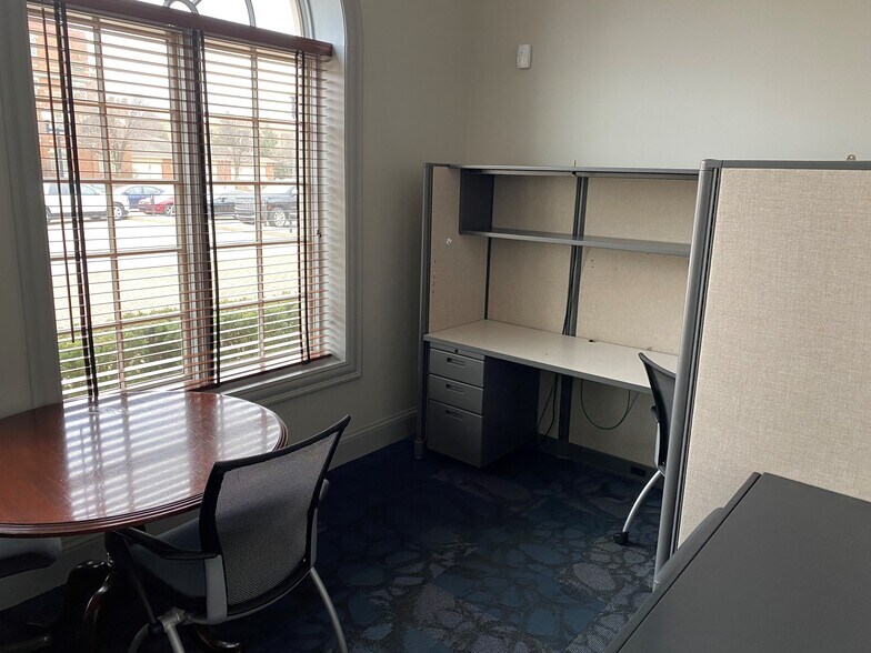 More Photos Of 151 Central Ave, Holland Office For Lease