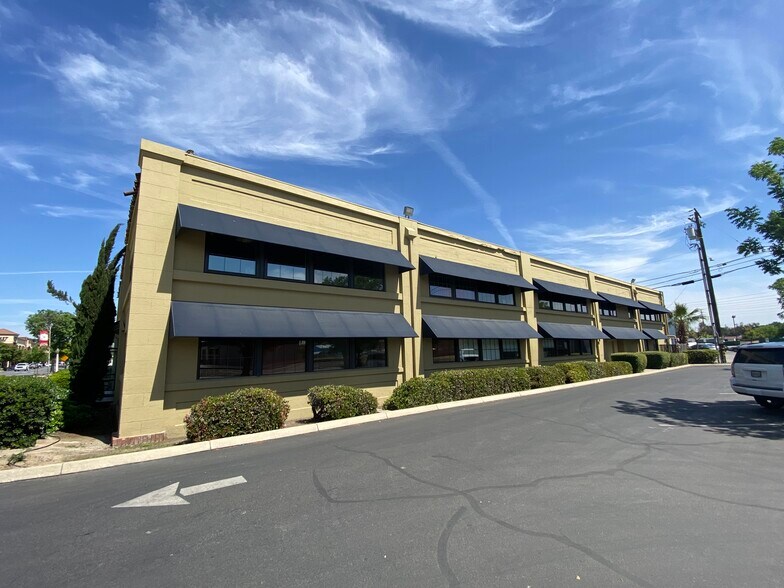 More Photos Of 425 W 7th St, Hanford Office For Sale