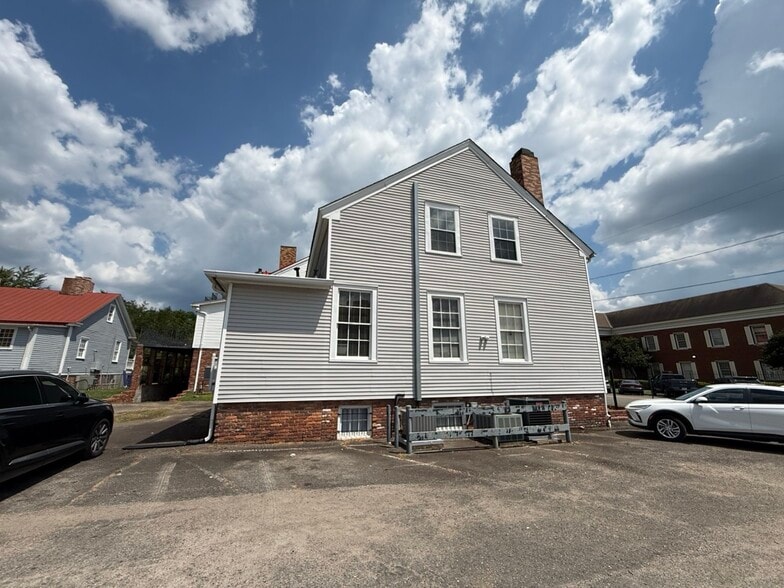 More Photos Of 431 Walker St, Augusta Loft Creative Space For Lease